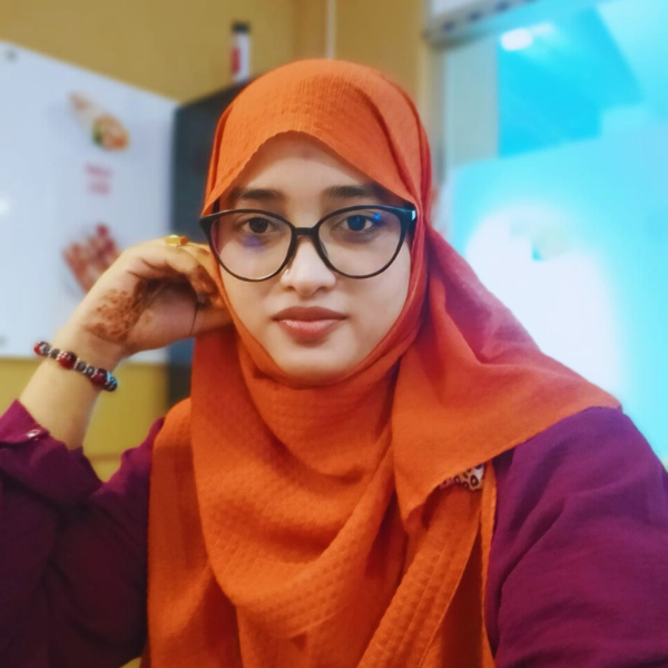 Experienced SEO consultant in Bangladesh working on website optimization